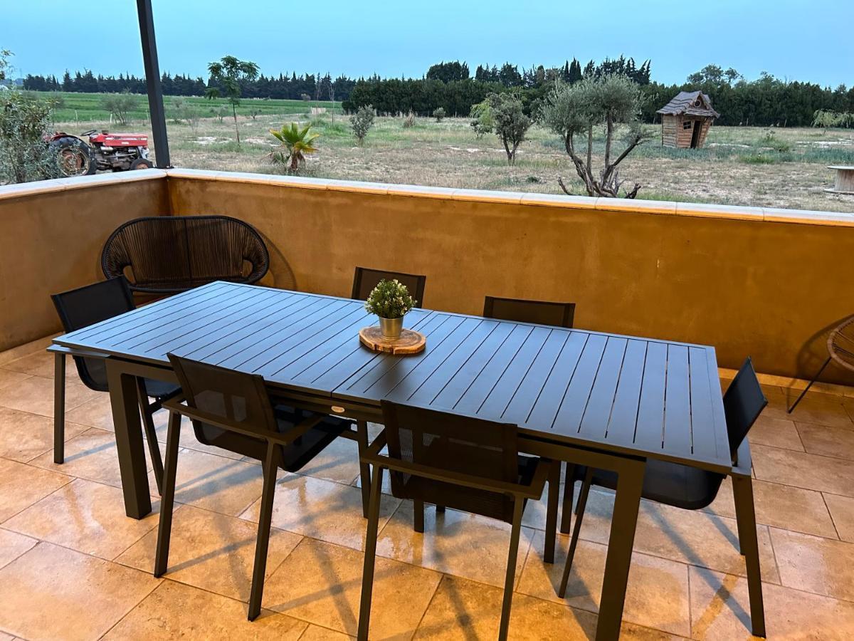 Ferienhaus A La Ferme Avec Piscine Arles