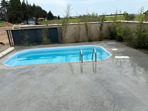 Ferienhaus A La Ferme Avec Piscine Arles